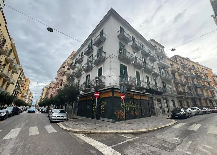 Vista Mare Benny's *